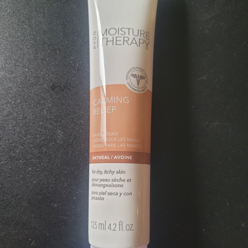 Avon Moisture Therapy Calming Relief Hand Cream - White & Tan